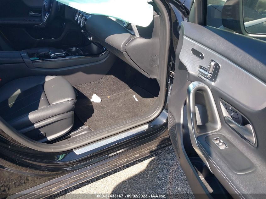 2021 MERCEDES-BENZ A-CLASS A 220 W1K3G4EBXMJ266433