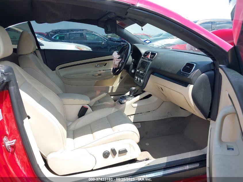 2013 VOLKSWAGEN EOS LUX WVWFW8AH2DV008606