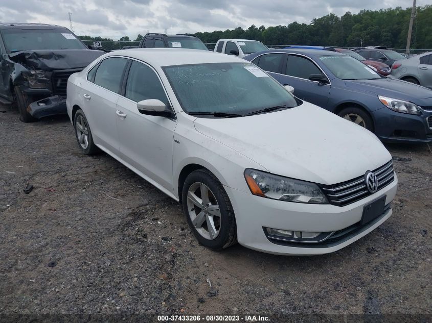 2015 VOLKSWAGEN PASSAT 1.8T LIMITED EDITION - 1VWAT7A37FC113008