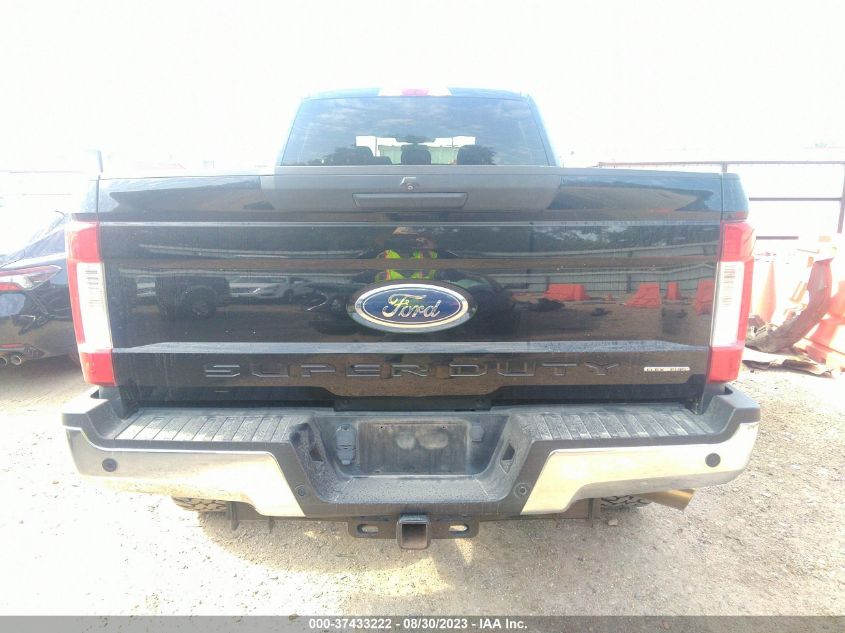 2017 FORD SUPER DUTY F-250 SRW LARIAT/PLATINUM - 1FT7W2B65HEF45698