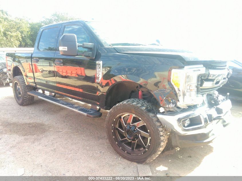 2017 FORD SUPER DUTY F-250 SRW LARIAT/PLATINUM - 1FT7W2B65HEF45698