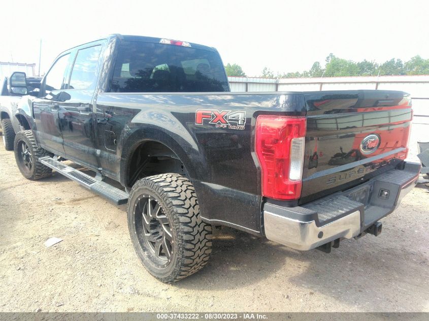 2017 FORD SUPER DUTY F-250 SRW LARIAT/PLATINUM - 1FT7W2B65HEF45698