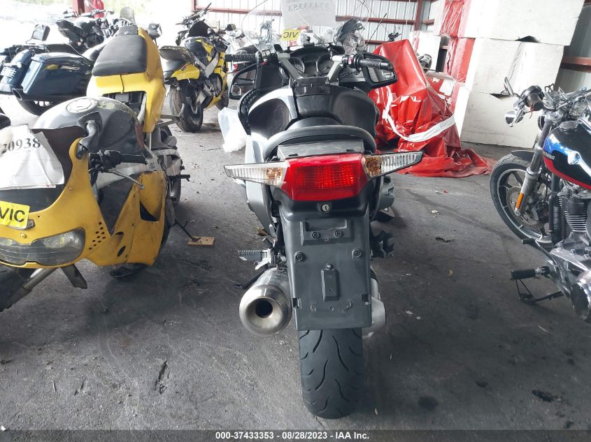 2011 BMW R1200 RT WB1044008BZW19615