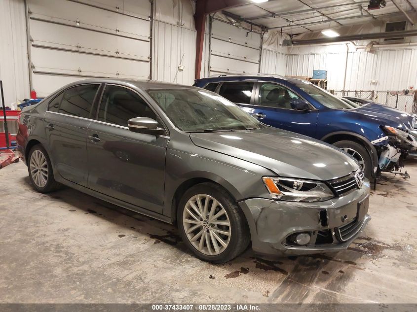 2014 VOLKSWAGEN JETTA SEDAN TDI W/PREMIUM/NAV - 3VWLL7AJ2EM323357