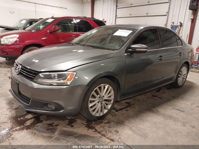 2014 VOLKSWAGEN JETTA SEDAN TDI W/PREMIUM/NAV - 3VWLL7AJ2EM323357