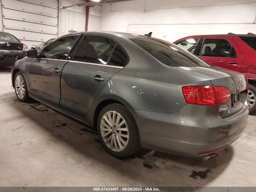 2014 VOLKSWAGEN JETTA SEDAN TDI W/PREMIUM/NAV - 3VWLL7AJ2EM323357