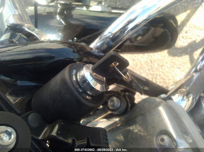2010 HARLEY-DAVIDSON XL883 L - 1HD4CR21XAC401685
