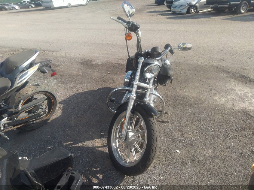 2010 HARLEY-DAVIDSON XL883 L - 1HD4CR21XAC401685