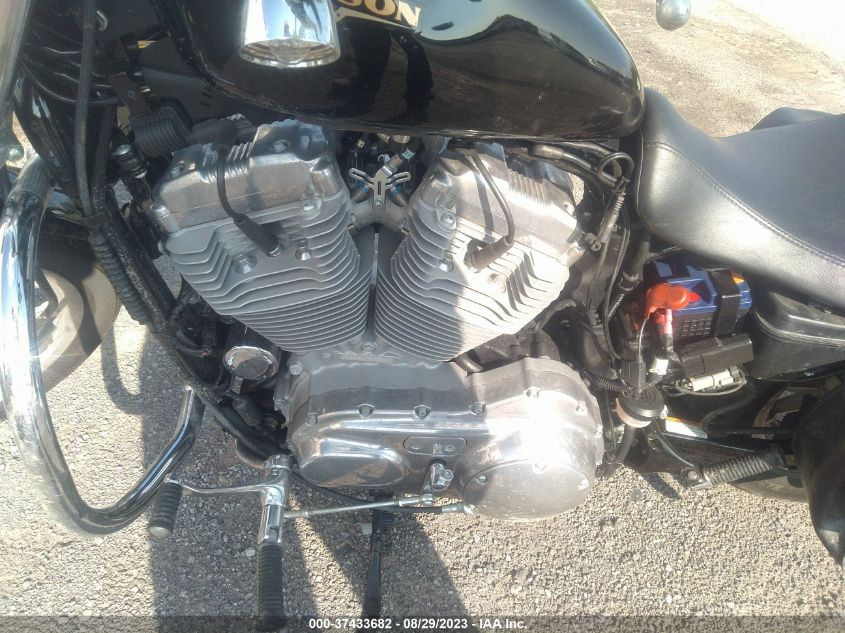 2010 HARLEY-DAVIDSON XL883 L - 1HD4CR21XAC401685