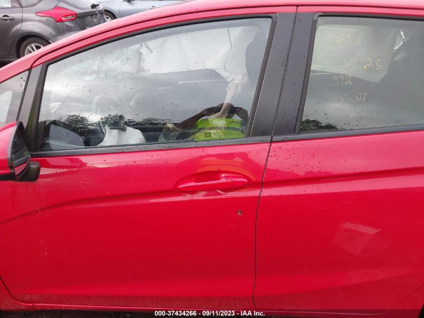 2017 HONDA FIT LX - JHMGK5H57HS008679