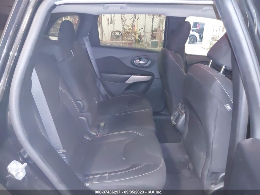 VIN 1C4PJMCBXHW655405 2017 JEEP CHEROKEE LATITUDE