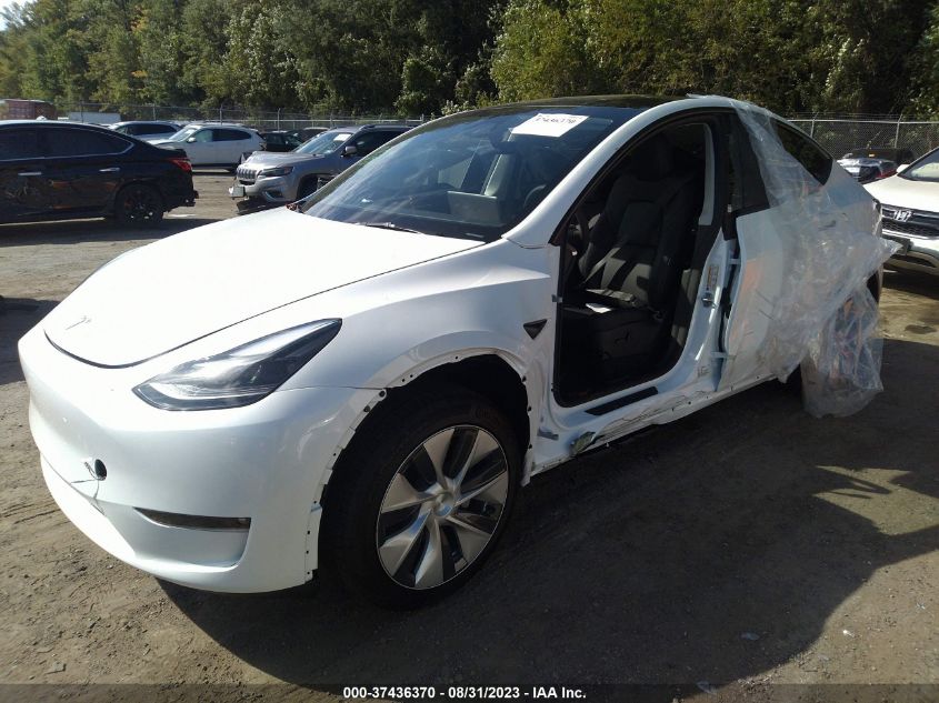 7SAYGDEE1PF830169 Tesla Model Y  2