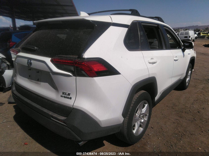 VIN 4T3RWRFV9MU015952 2021 TOYOTA RAV4 XLE