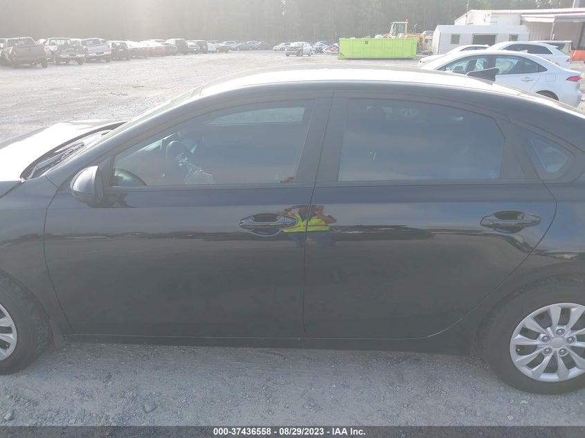 VIN 3KPF24AD1PE566067 2023 KIA FORTE LX