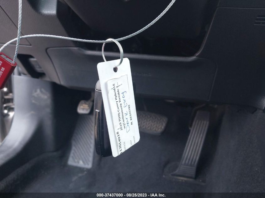 2019 TOYOTA CAMRY LE/SE/XLE/L - 4T1B11HK3KU850777