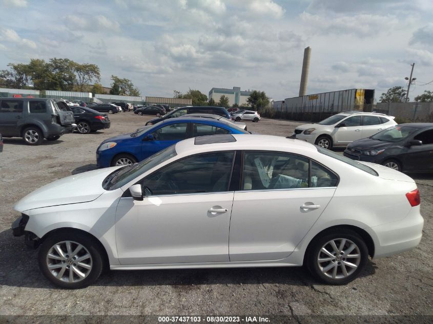 2013 VOLKSWAGEN JETTA SEDAN SE - 3VWDP7AJ4DM394220