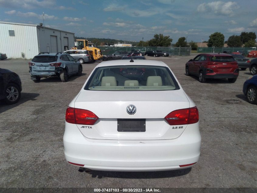 2013 VOLKSWAGEN JETTA SEDAN SE - 3VWDP7AJ4DM394220