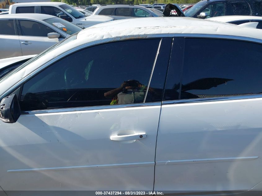 2015 CHEVROLET MALIBU LT - 1G11E5SX4FF173791