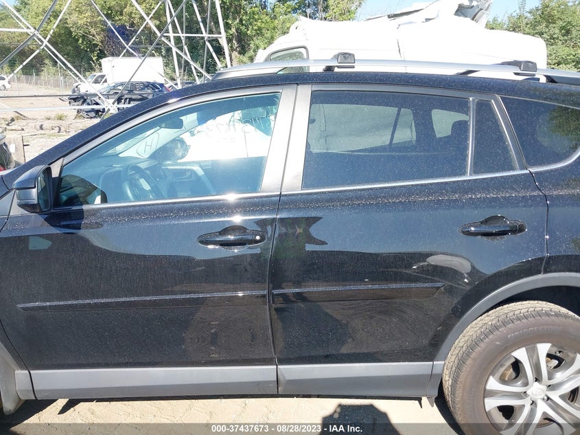 VIN 2T3BFREV1HW590085 2017 TOYOTA RAV4 LE