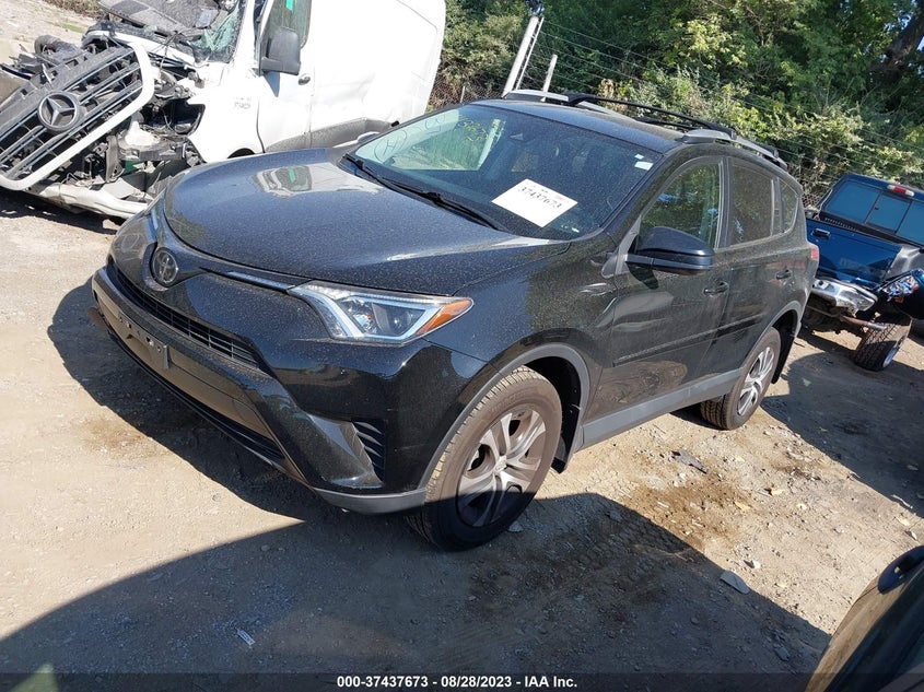 VIN 2T3BFREV1HW590085 2017 TOYOTA RAV4 LE