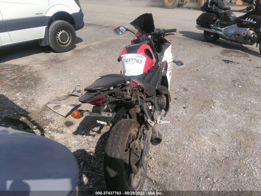 2015 YAMAHA YZFR3 MH3RH06Y3FK002496