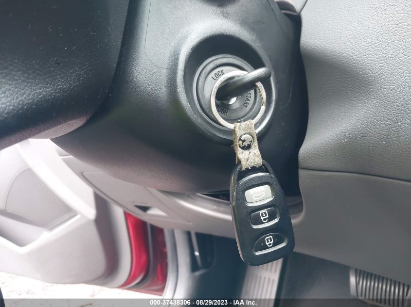 2015 HYUNDAI ELANTRA SE - 5NPDH4AE3FH645524
