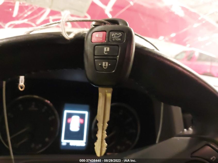 2016 TOYOTA RAV4 XLE - 2T3RFREV1GW522026
