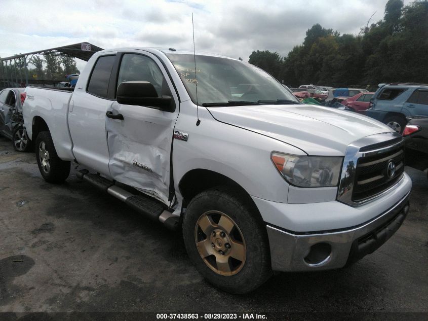 2013 TOYOTA TUNDRA 4WD TRUCK - 5TFUY5F1XDX303176