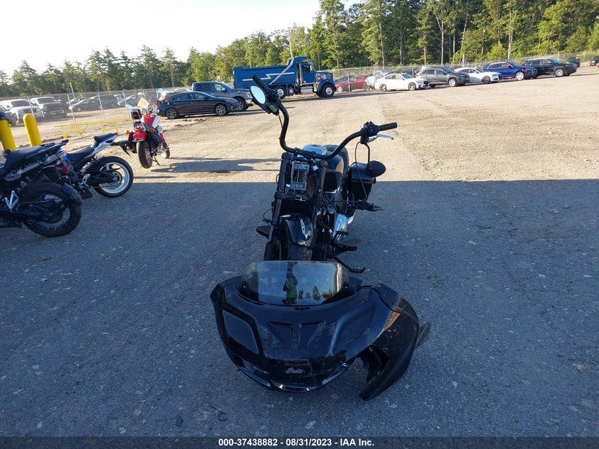 VIN 56KLCBRRXP3415752 2023 INDIAN MOTORCYCLE CO. CHALLENGER