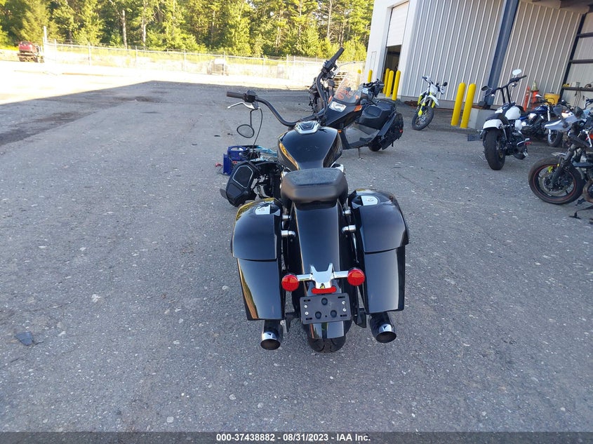 VIN 56KLCBRRXP3415752 2023 INDIAN MOTORCYCLE CO. CHALLENGER
