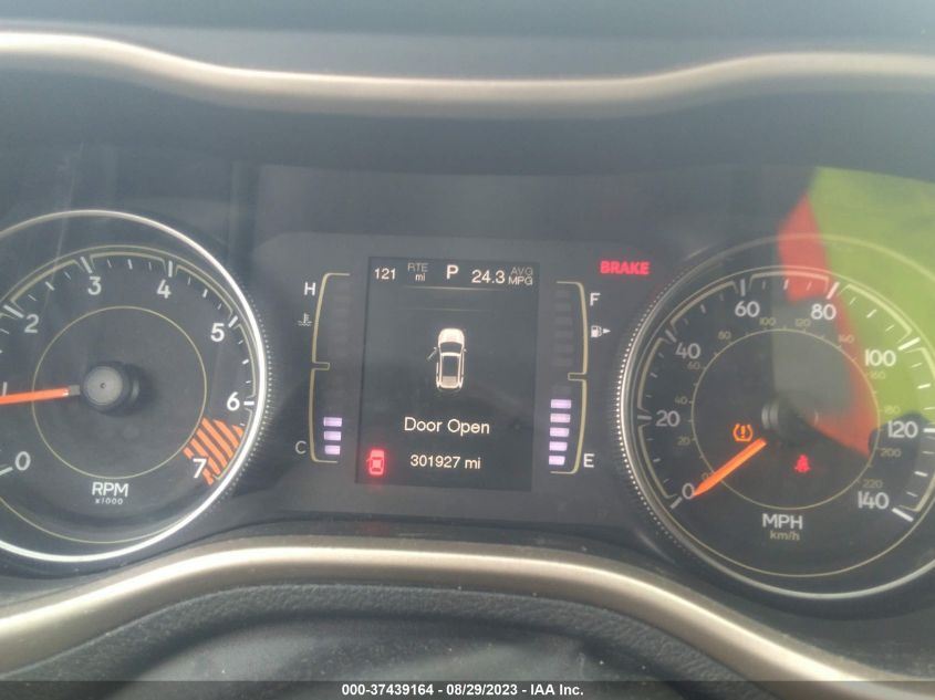 2015 JEEP CHEROKEE LATITUDE - 1C4PJLCB8FW532161