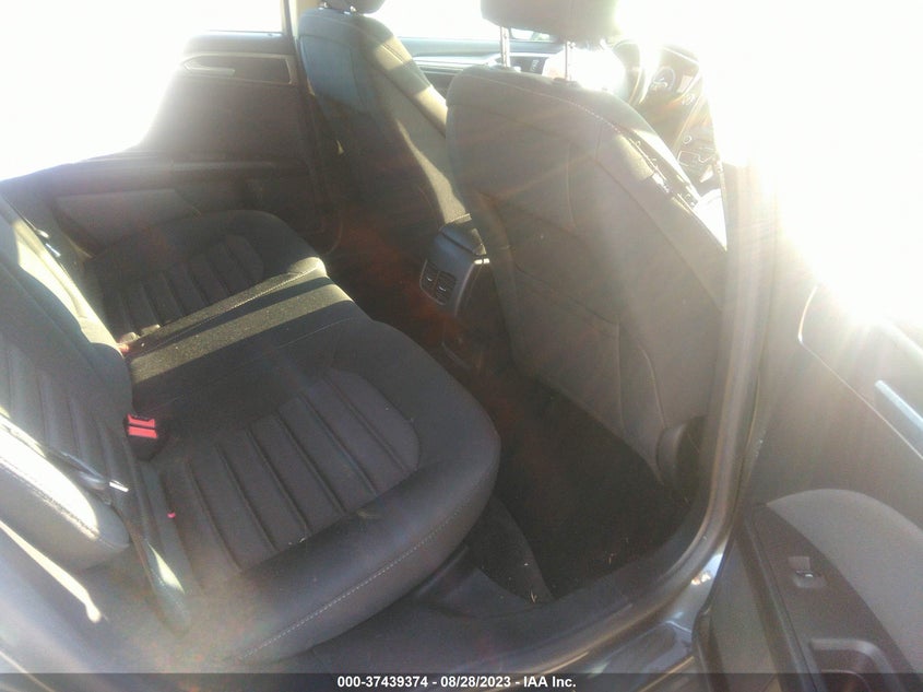 VIN 3FA6P0H74JR131222 2018 FORD FUSION SE