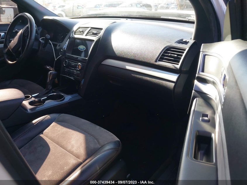 VIN 1FM5K7D80HGC32508 2017 FORD EXPLORER XLT