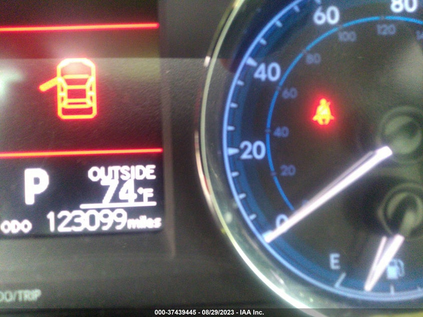VIN 2T1BURHE8JC991991 2018 TOYOTA COROLLA L/LE/XLE/SE/XSE