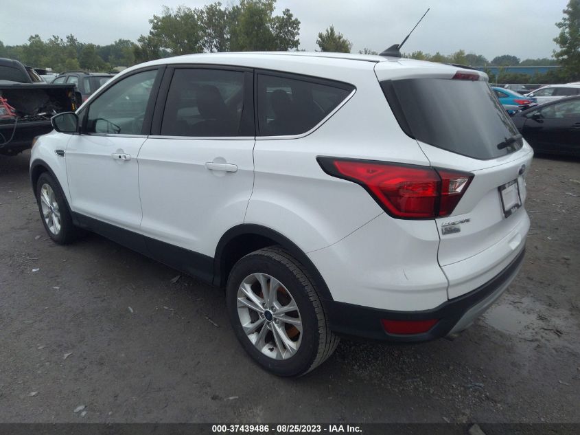 2019 FORD ESCAPE SE - 1FMCU0GD3KUC57526