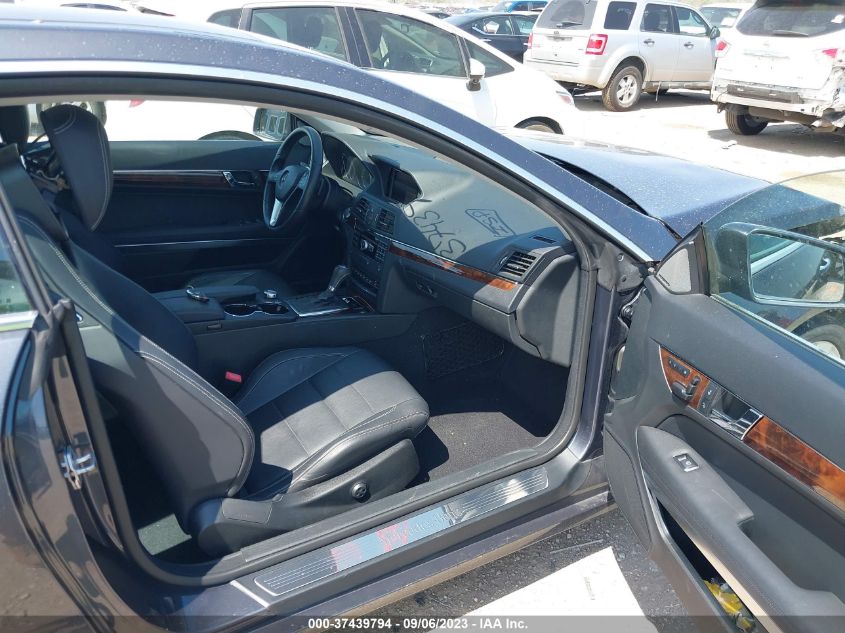 2013 MERCEDES-BENZ E 350 WDDKJ5KB1DF197917