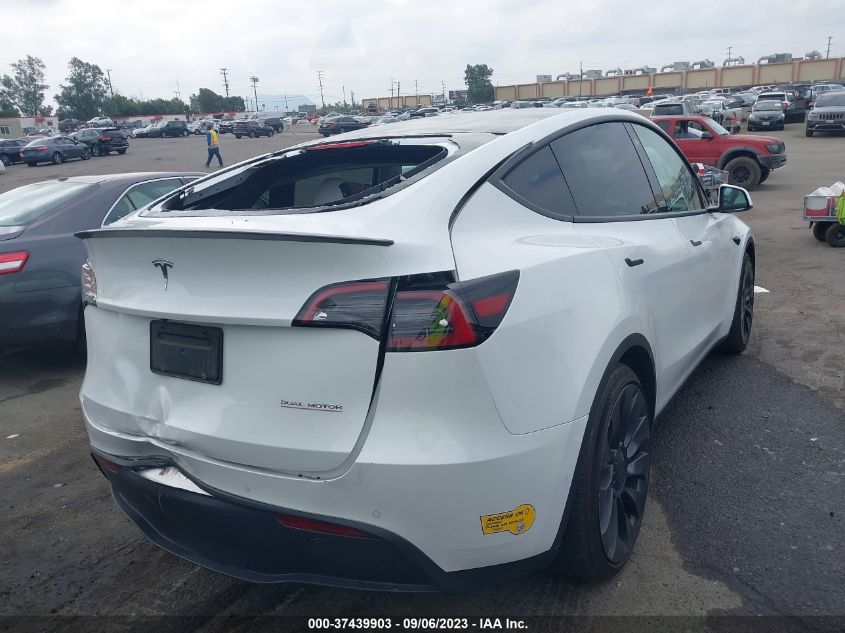 7SAYGDEFXNF339024 Tesla Model Y PERFORMANCE 4