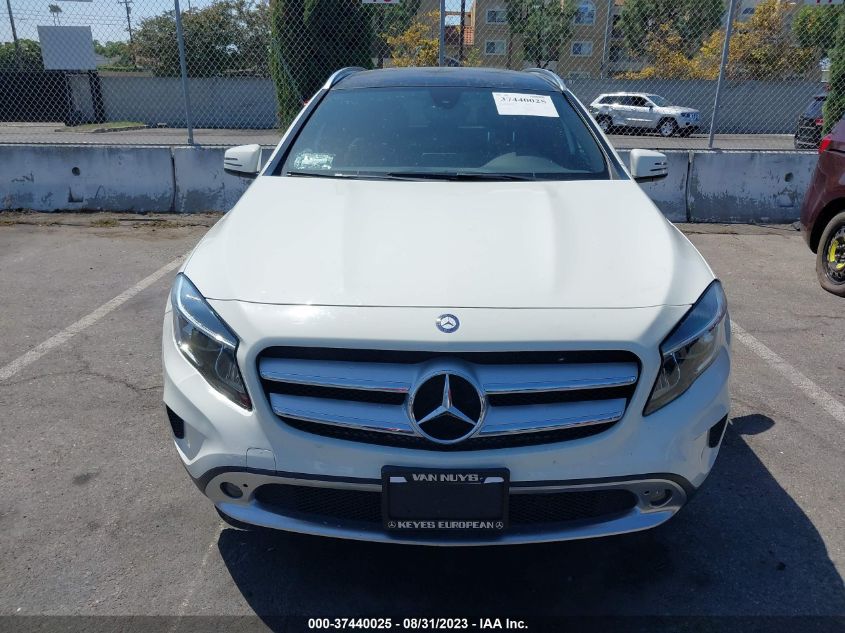 2016 MERCEDES-BENZ GLA 250 - WDCTG4GB0GJ246035