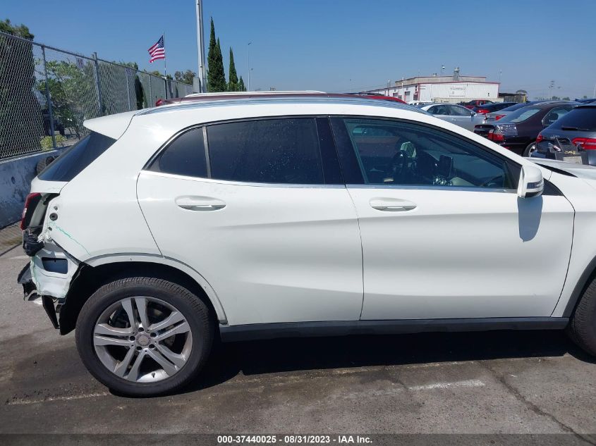 2016 MERCEDES-BENZ GLA 250 - WDCTG4GB0GJ246035