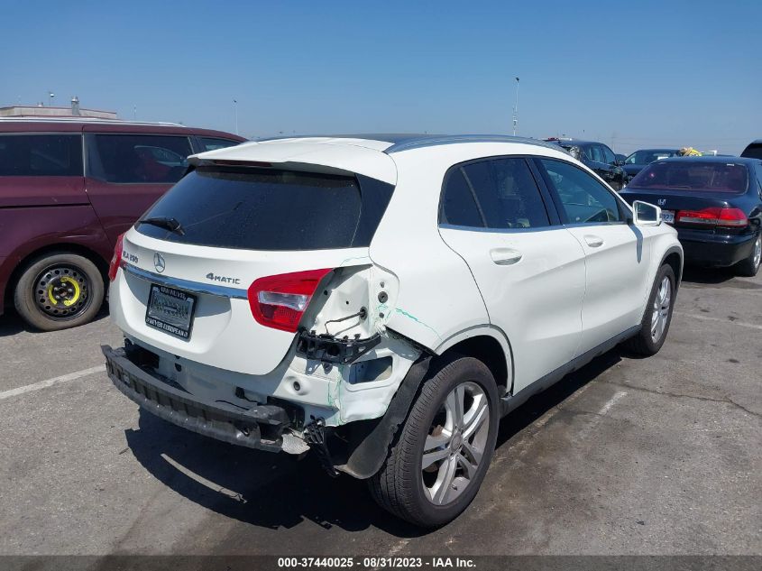 2016 MERCEDES-BENZ GLA 250 - WDCTG4GB0GJ246035