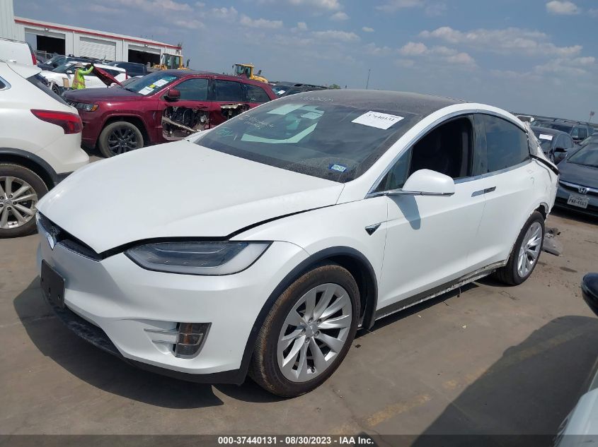 5YJXCBE2XKF190048 Tesla Model X  2