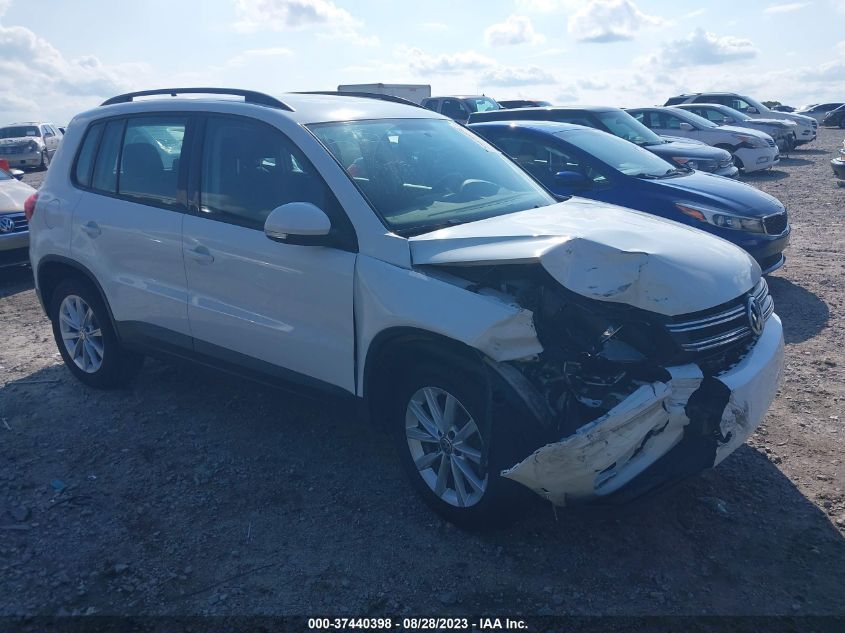 VIN WVGAV7AX0HK043923 2017 VOLKSWAGEN TIGUAN no.1