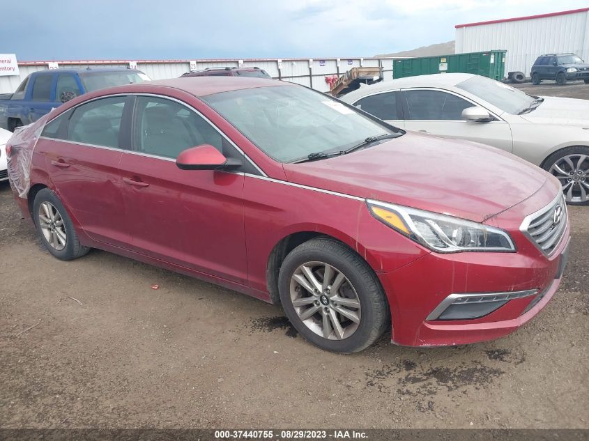 2015 HYUNDAI SONATA 2.4L SE - 5NPE24AF0FH005012