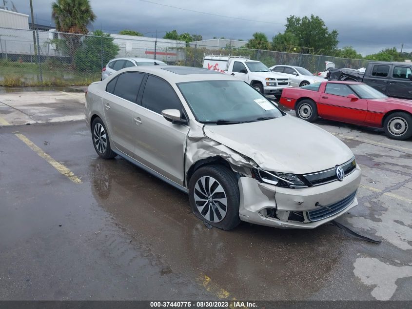 2013 VOLKSWAGEN JETTA SEDAN HYBRID SEL PREMIUM - 3VW637AJ4DM279521