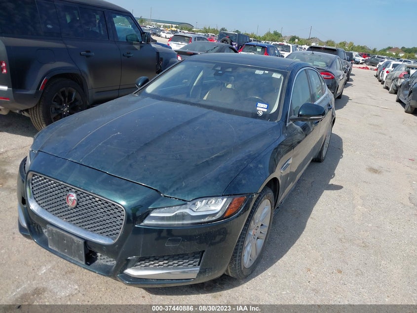 VIN SAJBD4BV4HCY27136 2017 JAGUAR XF 35T PREMIUM