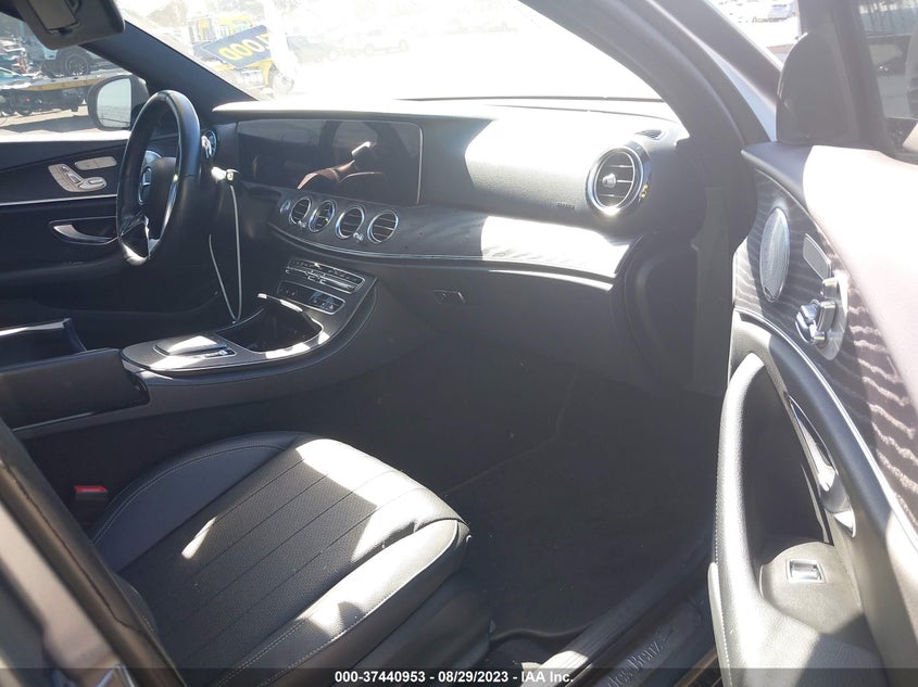 VIN W1KZF8DB1MA919043 2021 MERCEDES-BENZ E-CLASS E 350