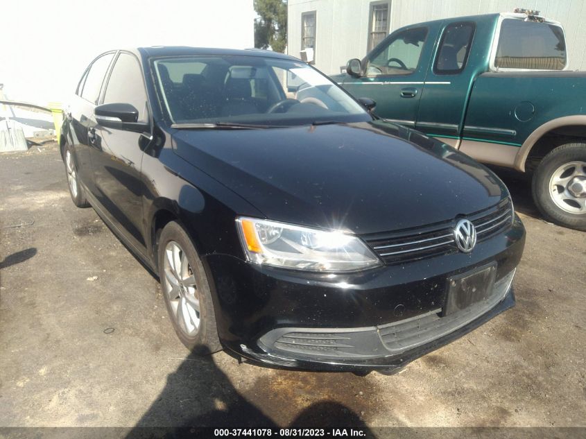 2014 VOLKSWAGEN JETTA SEDAN SE W/CONNECTIVITY - 3VWD17AJ4EM221939