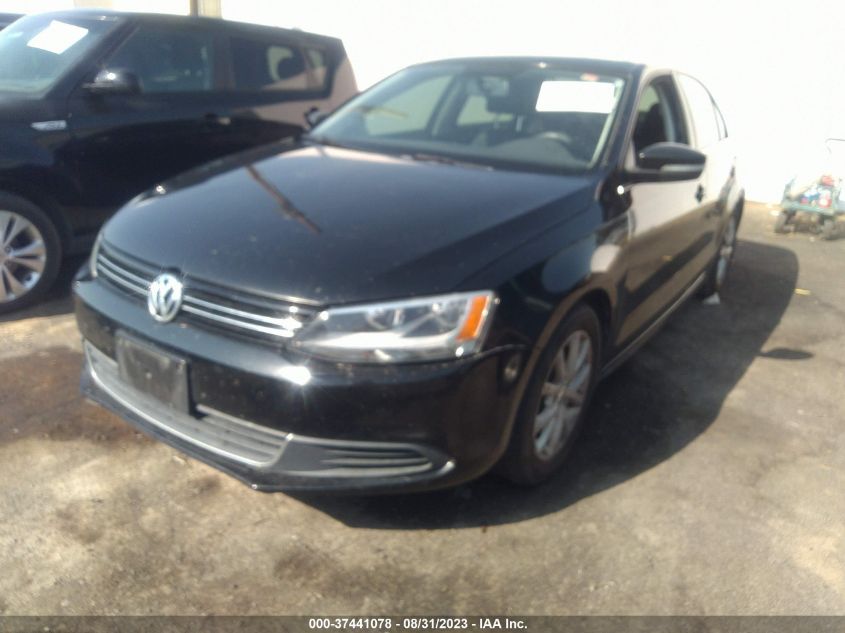 2014 VOLKSWAGEN JETTA SEDAN SE W/CONNECTIVITY - 3VWD17AJ4EM221939
