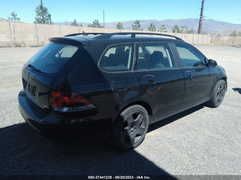 2013 VOLKSWAGEN JETTA SPORTWAGEN - 3VWPP7AJ6MD670890