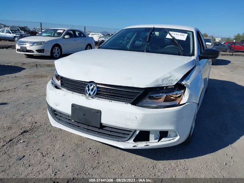 2014 VOLKSWAGEN JETTA SEDAN S - 3VW2K7AJ6EM333923